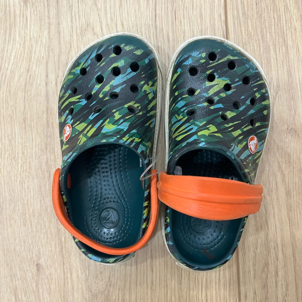 CROCS size 7 toddler